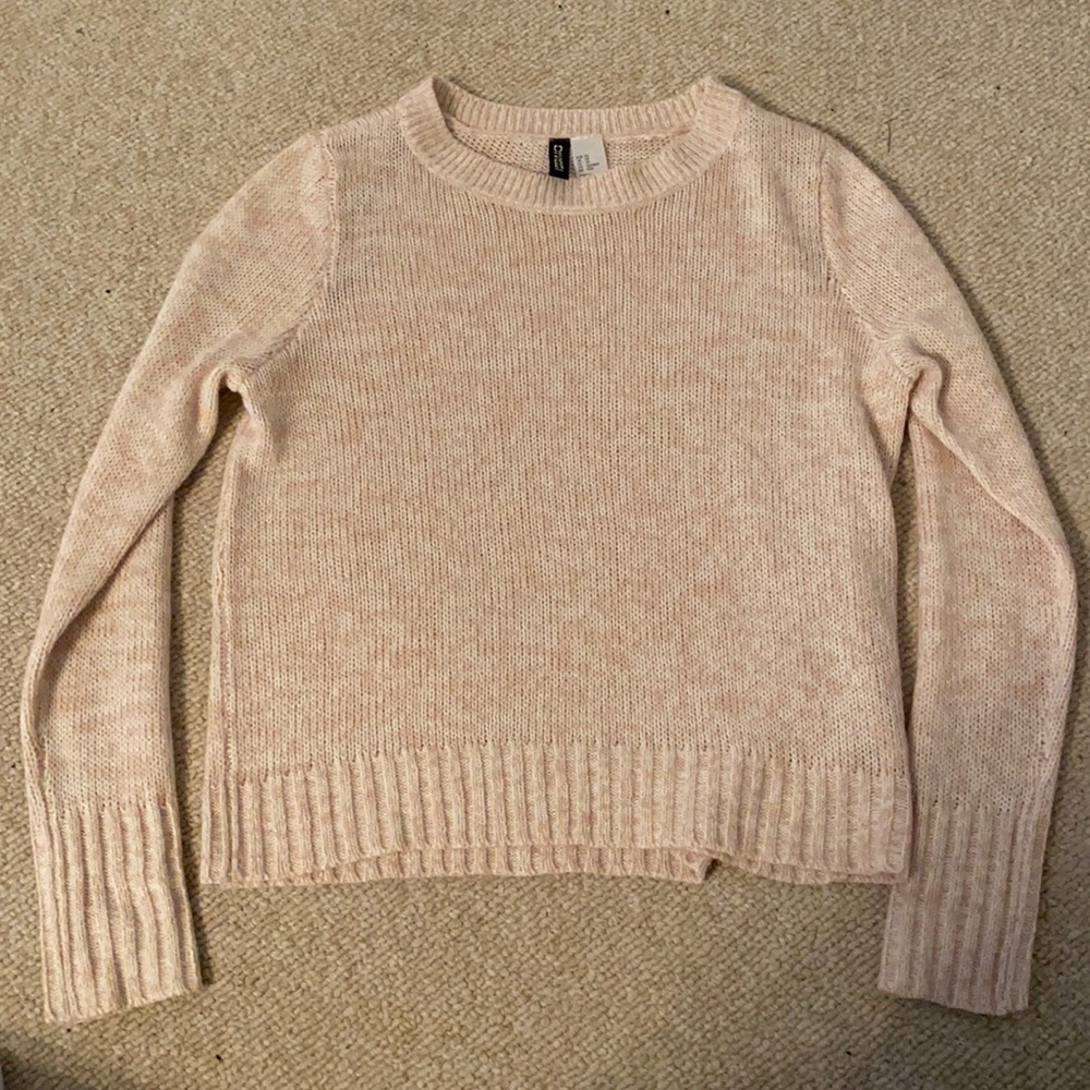 Gorgeous light pink sweater